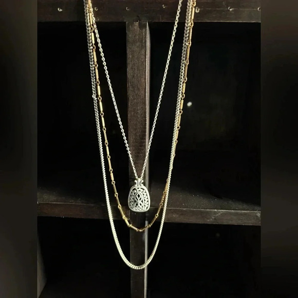 White and gold vintage necklace - Picture 8 of 8